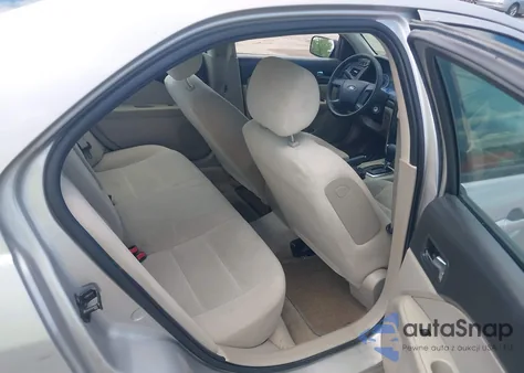 2008 Ford Fusion S из США, поврежденный, VIN 3FAHP06ZX8R229128